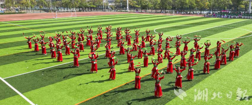 嘉魚千人廣場舞慶祝九九重陽節.doc